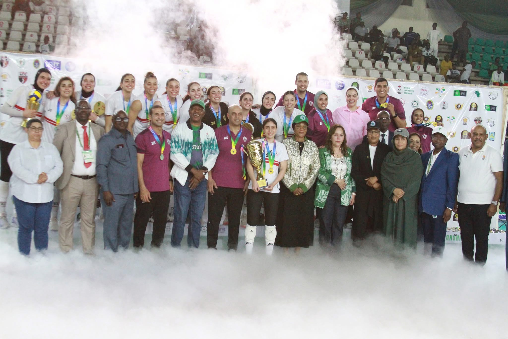 بعثة الزمالك تغادر نيجيريا بعد التتويج ببطولة إفريقيا لسيدات الكرة الطائرة