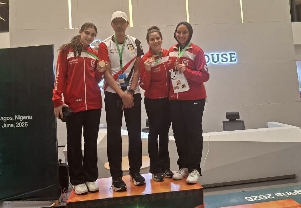 منتخب مصر يتوج بذهبية بطولة إفريقيا لسلاح الشيش سيدات — كورافيا