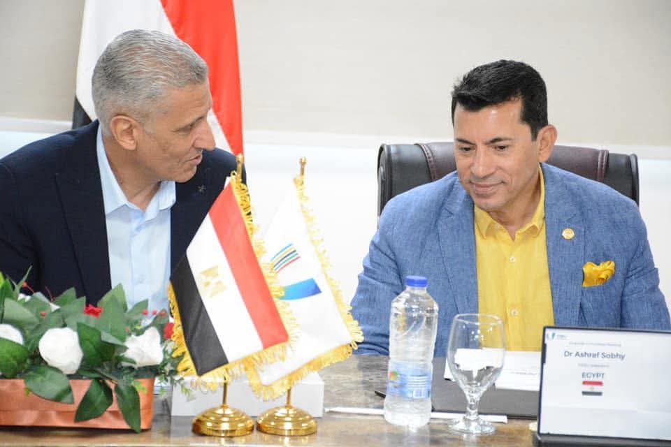 وزير الشباب والرياضة يبحث مستجدات العمل بالاتحاد الإفريقي للرياضة الجامعية