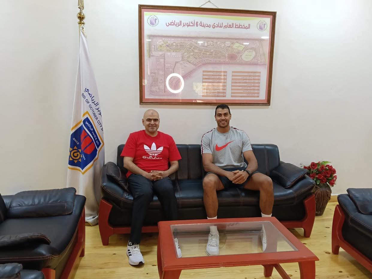 نادي 6 أكتوبر يكرم عبد الرحمن فيصل نجم منتخب اليد بعد انضمامه الي باريس سان جيرمان