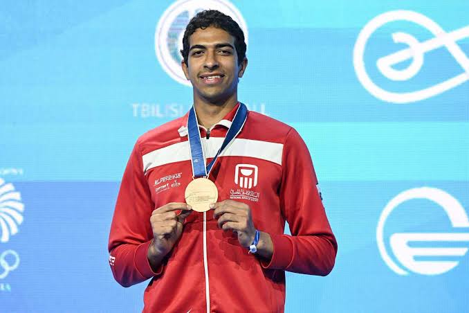 أحمد هشام:” صغر سني ساعدني على إزالة الضغط الذهني خلال بطولة العالم للسلاح وتحقيق البرونزية”