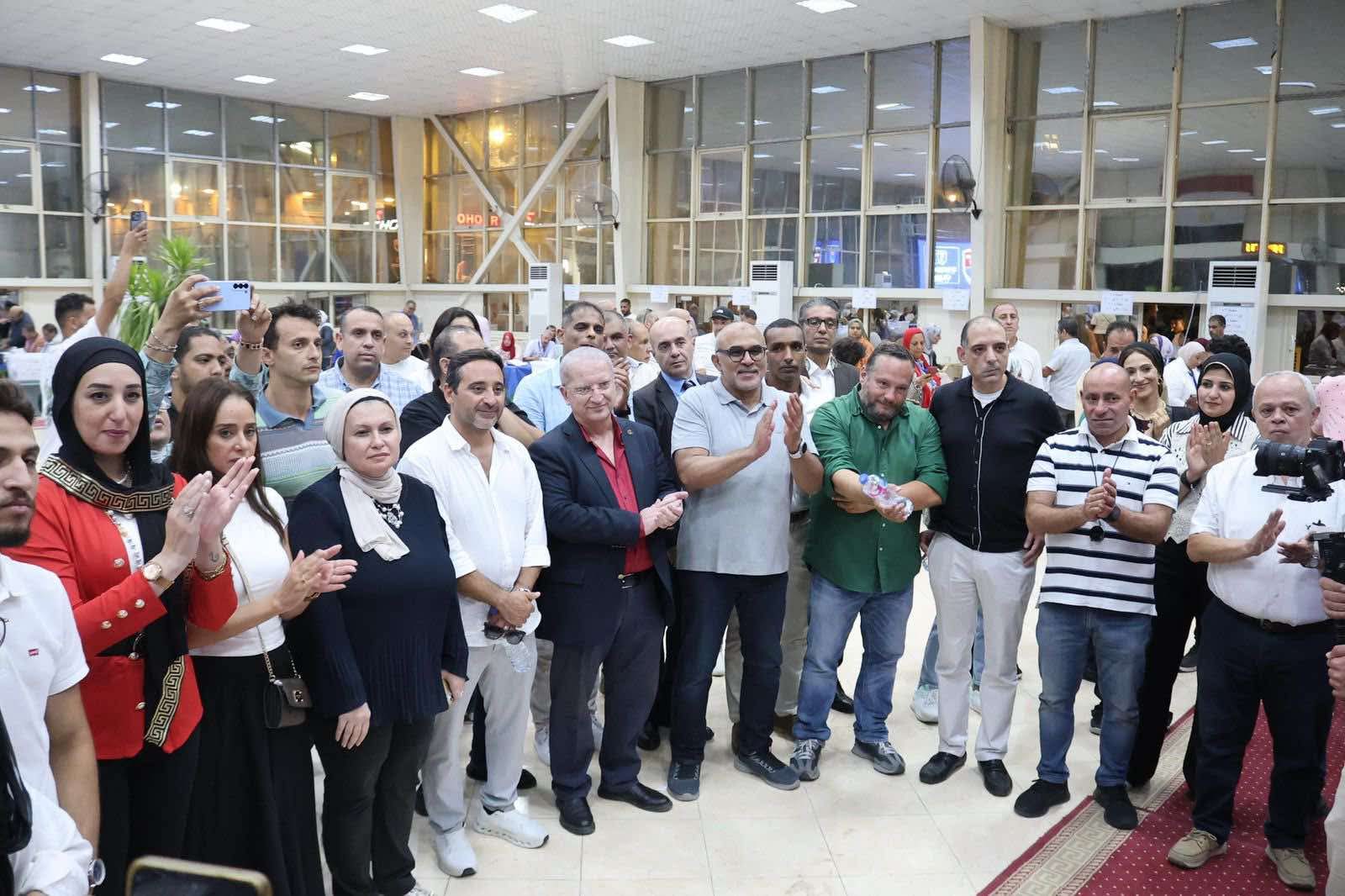 وزير الشباب والرياضة يعتمد نتيجة الجمعية العمومية “الاجتماع الخاص” لنادي الزهور