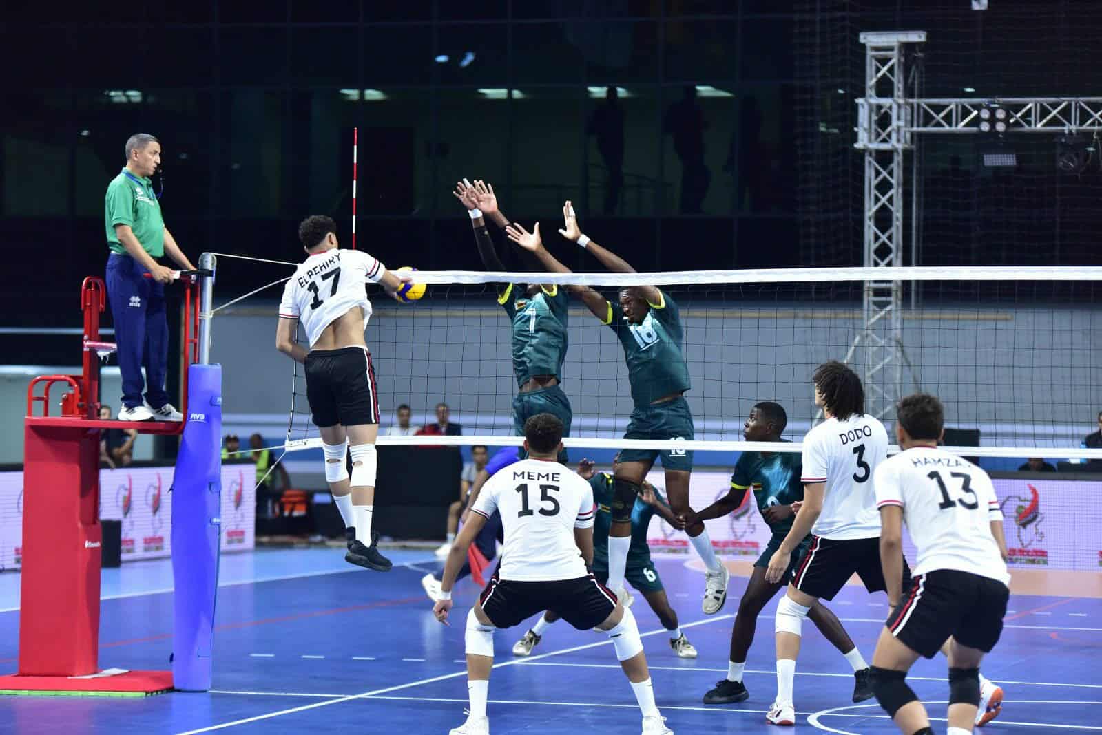 منتخب شباب الطائرة يهزم زيمبابوي في افتتاح بطولة إفريقيا بالقاهرة — كورافيا